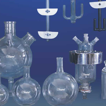Fractional Distillation Unit - Vessels and stirrers - Glass manufacturing company